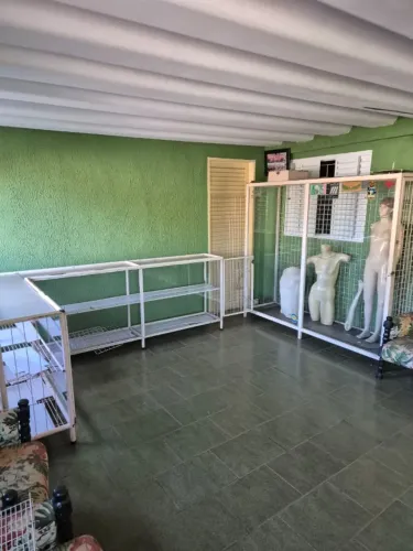 balcão e expositor de roupa de aço + manequins