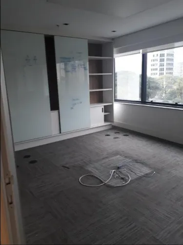 Sala comercial de 284 m² com 10 vagas na JK