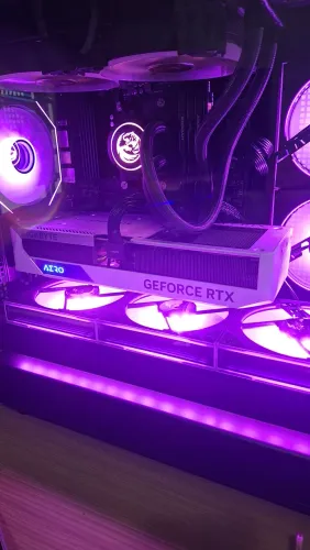 Gigabyte RTX 4070 AERO OC 12GB - Excelente estado