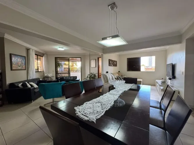 Apartamento, 3 quartos, 1 suíte, 173 m², 3 vagas no Setor Nova Suiça em Goiânia