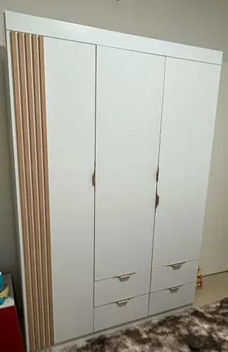Guarda roupa de bebê