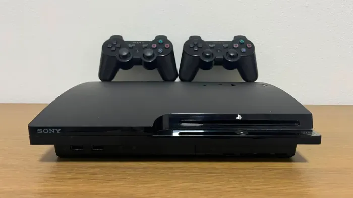PlayStation 3 Slim 160 Gb DESBLOQUEADO ? Impecável + 2 Controles + Loja para Baixar Jogos