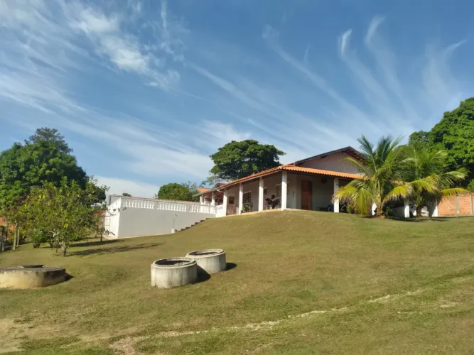 Chacara em boituva 2.800 metros Há 5 minutos do centro Casa 3 dormitório 1 suíte Sala Cozi