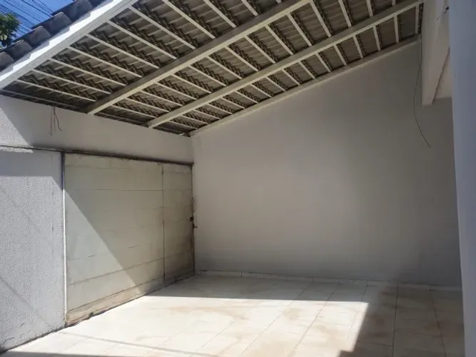 Casa de 2 quartos e cozinha americana, laje, Recreio Panorama, próximo do colégio Amália