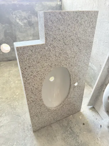 Bancada Granito Itaúnas 0,96 x 0,55