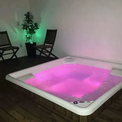 Spa Jacuzzi 6 Lugares com Cromoterapia | 3 Motores | Hidromassagem