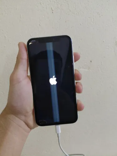 Vendo iphone xr tem um defeitozinho na tela!
