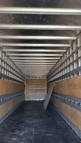 Carreta baú Randon ls 2021