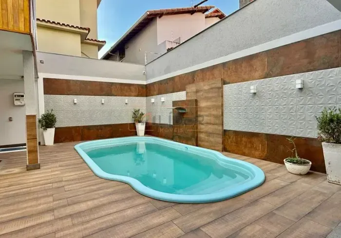 CASA TRIPLEX DE ALTO PADRÃO NO MOACIR BROTAS