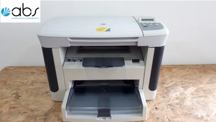 Impressora multifuncional a laser HP M1120 em perfeito estado com um toner e garantia