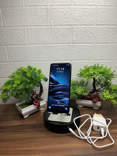 Celular TCL305i 64gb
