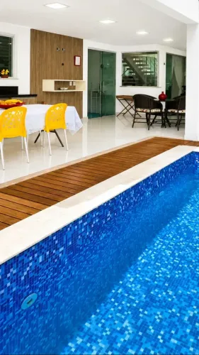 Casa no Bosque das Palmeiras, com 4 suítes, piscina e dependência. Oportunidade, confira!