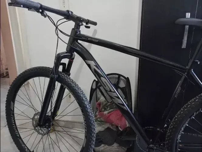 BICICLETA ARO 29 KSW XLT SHIMANO FREIOS A DISCO ARO 17