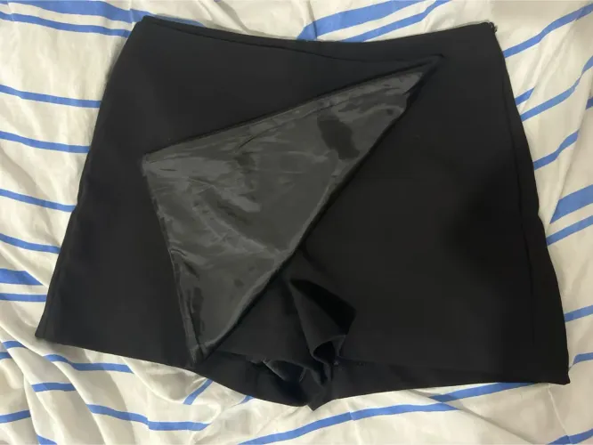 Short saía