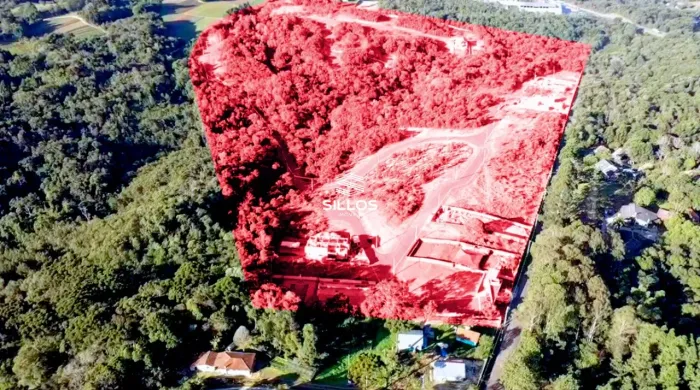Terreno com 1000m² à venda em condomínio fechado no bairro Tingui em Curitiba