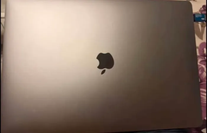 MacBook Pro 2017 i7 Touch Bar