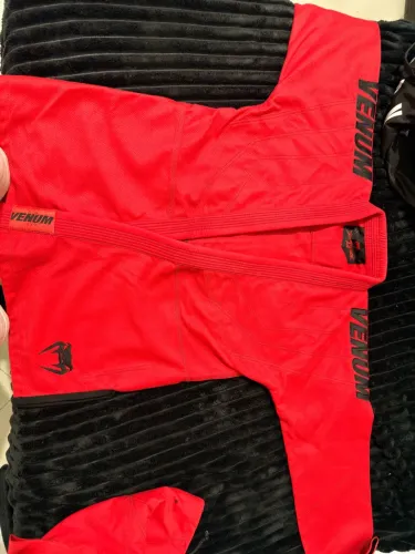 Kimono Venum A4 Vermelho Importado