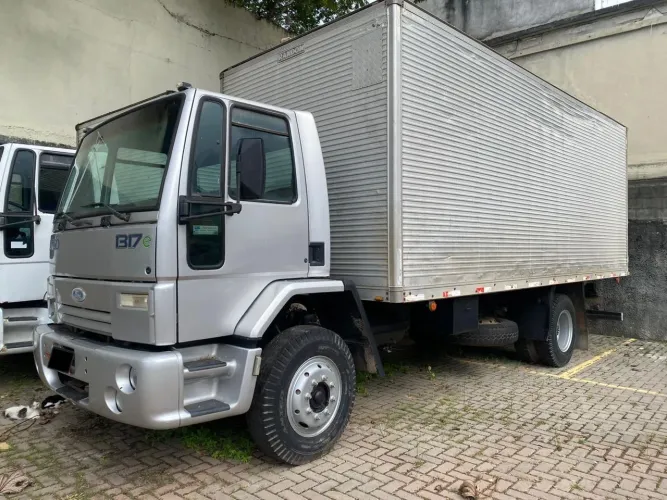 Caminhão Cargo 1317 E 2007
