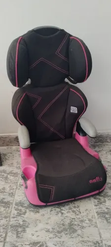 Cadeirinha elevada com encosto