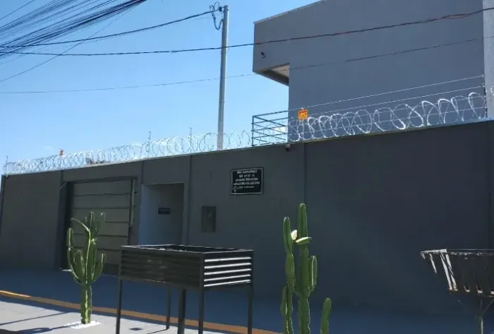 Kitnet 1Q - Jardim Helvecia (incluso água, IPTU, condomínio e Internet)