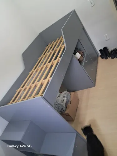 Vendo cama armário NAO ENTREGO