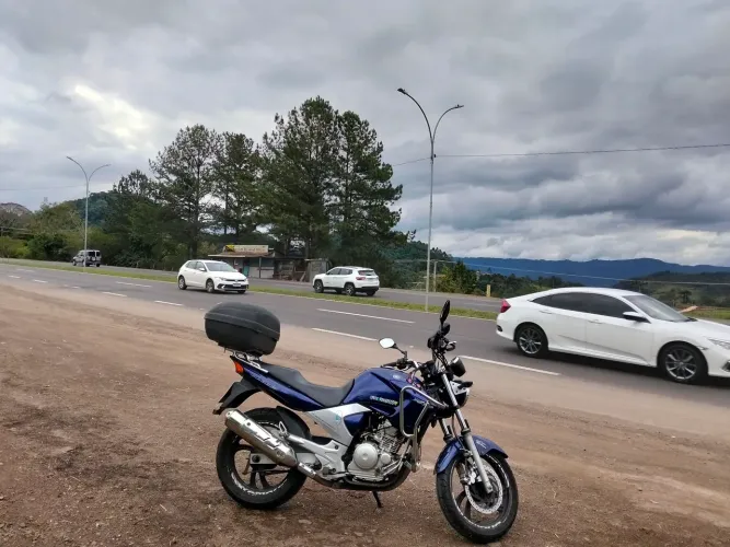 Vendo fazer 250cc ano 2008 dut em branco 