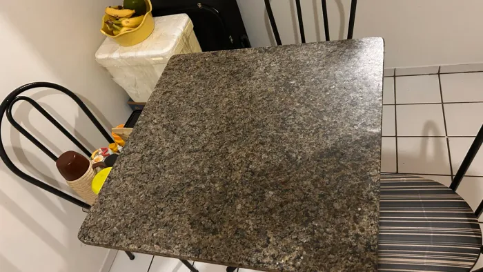 Mesa de Cozinha Tampo Granito com Cadeiras