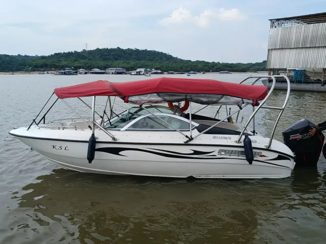 Lancha esportiva Phoenix mod 235 platina + Merxury 250hp ProXS. Leia anúncio.