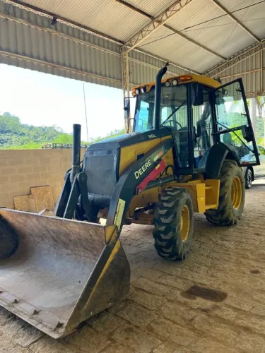 Vendo retroescavadeira John deere