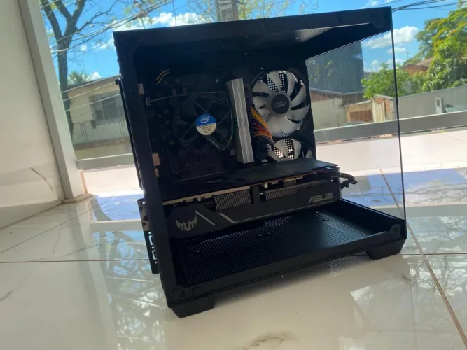 PC Gamer i3-10105 + RX 5600 XT 6GB + 16GB RAM DDR4
