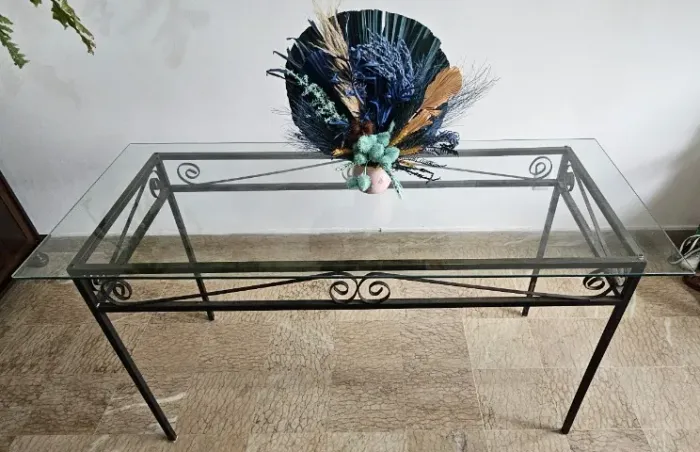Mesa de jantar 6 lugares de ferro com tampo de vidro