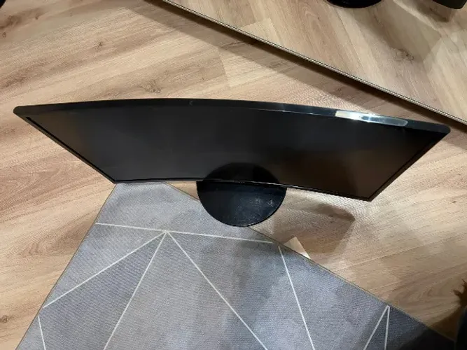 Monitor Samsung Curvo 27? Full HD CF390 - HDMI, FreeSync + Cabos (Ótimo estado)