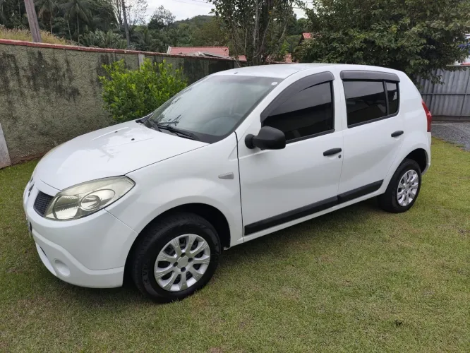 Renault Sandero Authentique Hi-flex 1.0 16V 5P 2011