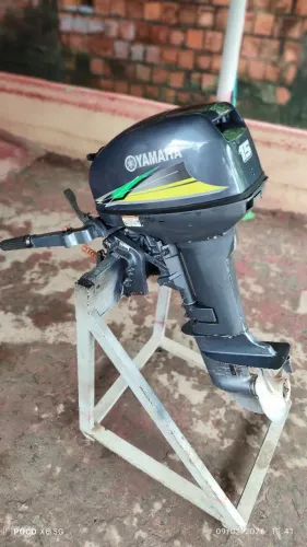 Motor Popa Yamaha 15 Hp conservado 