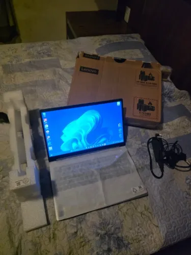 Notebook Lenovo i5 12ª Geração 8GB RAM 238GB Windows 11 - Ótimo Estado