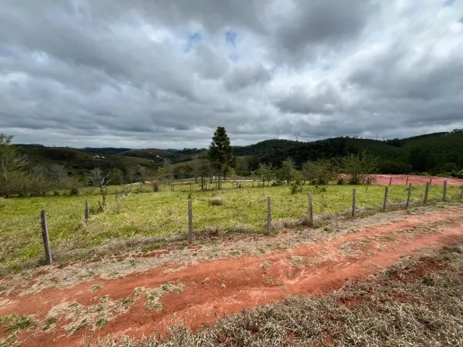 Vendo terreno em Guararema- SP Bairro Capoeirinha