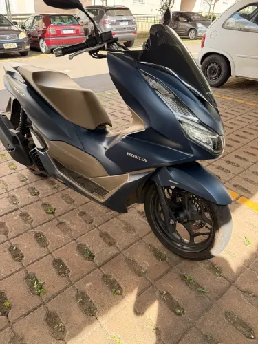 Honda PCX DLX 2023 Azul - Completa | Impecável | Só R$ 19.500