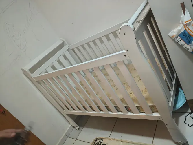 Vendo berço ou troco por cômoda em bom estado de uso