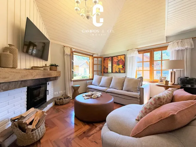 Chalé charmoso em condomínio, 77 m² - Descansópolis, Campos do Jordão, SP