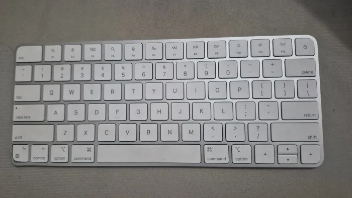 Teclado Apple Magic 2 Bluetooth Sem fio
