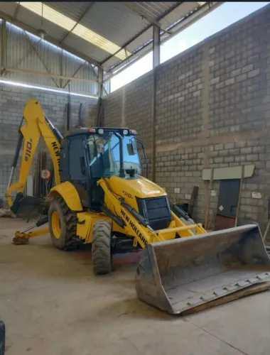 Retroescavadeira New Holland B110