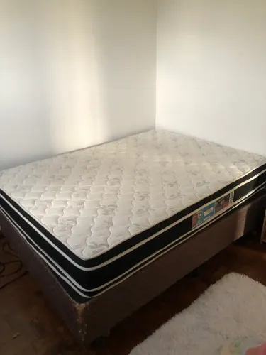 CAMA BOX DE CASAL COM COLCHÃO CASTOR