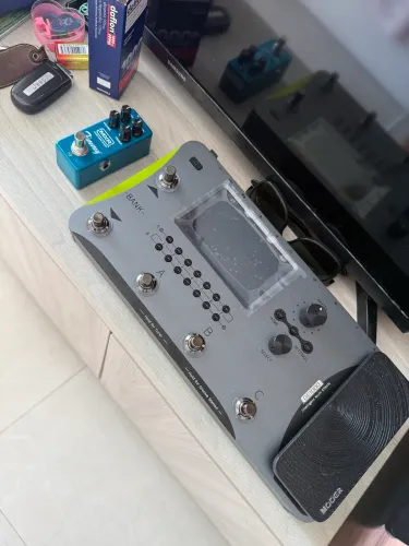 Mooer Ge1000 pedaleira
