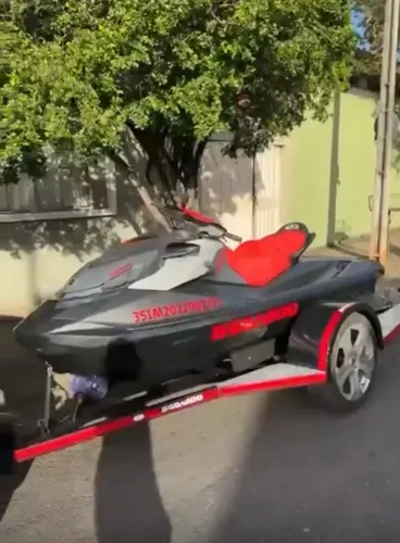 Jet ski