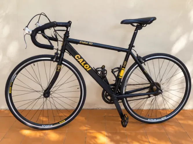 Caloi 10 Speed - clássica preta e dourada