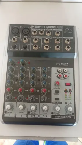 Mesa mix Behringer 802