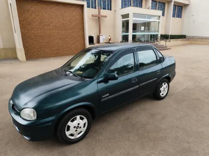 Chevrolet Corsa SED Class.life 1.0/1.0 Flexpower (álcool) 2005