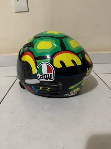 Fw3 ( adesivado AGV) e um normal