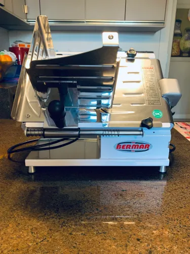 Cortador de Frios Bermar BM 07 NR LAM 202