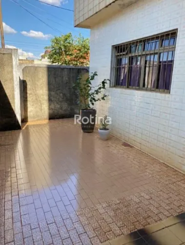 Casa à venda, 4 quartos, Nossa Senhora Aparecida - Uberlândia/MG - Rotina Imobiliária